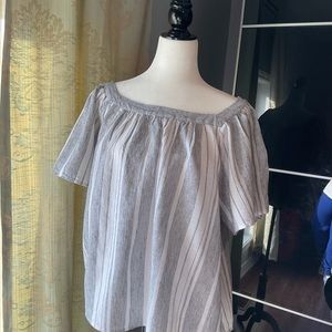 13. Banana Republic | Textured Cotton Linen Top